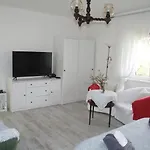 Simon Vendeghaz Prázdninový dům *