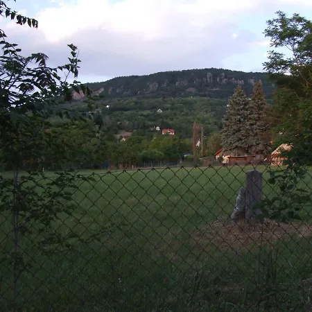 Simon Vendeghaz بيت للعطل *