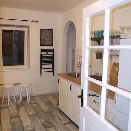 بيت للعطل Simon Vendeghaz *