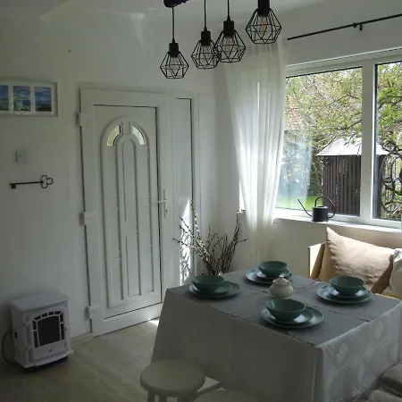 بيت للعطل Simon Vendeghaz *