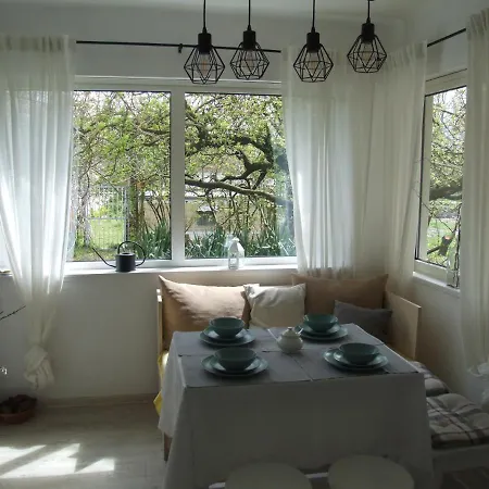 بيت للعطل Simon Vendeghaz *