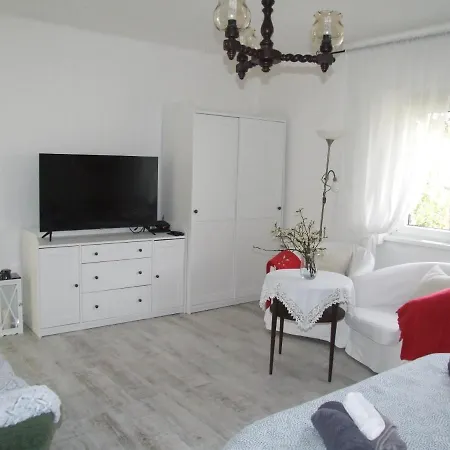 Vidam Csendes Termeszetkoezeli Falusi Szallashely . Ferienhaus *