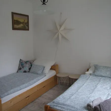 Vidam Csendes Termeszetkoezeli Falusi Szallashely . Holiday home Badacsonytordemic
