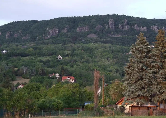 Semesterbostad Simon Vendeghaz Badacsonytördemic