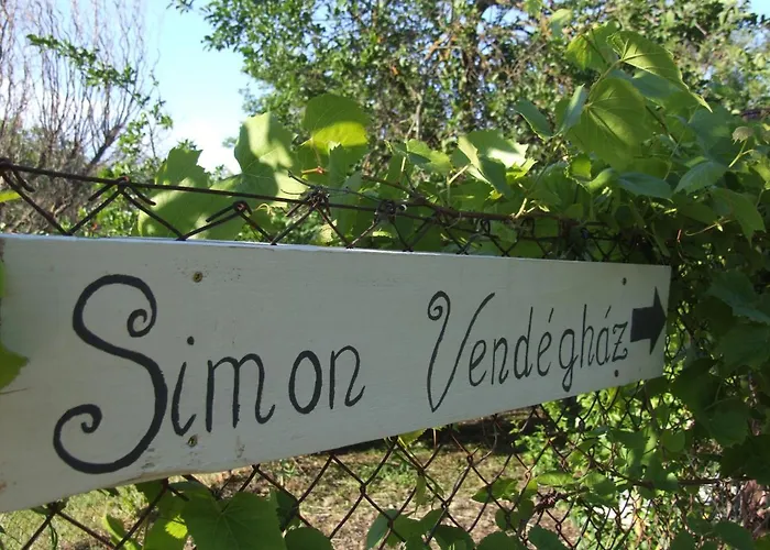 Semesterbostad Simon Vendeghaz *