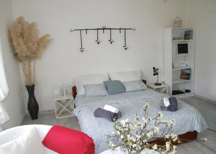 Vidám Csendes Természetközeli Falusi . Nyaraló